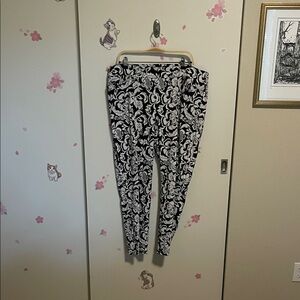 Chico's Elegant Black and White Floral Cropped Pants